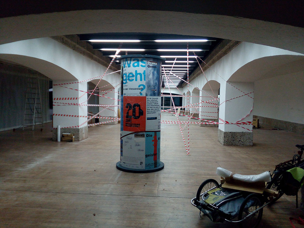 Litfass-im-Kopfbau Litfass-im-Kopfbau