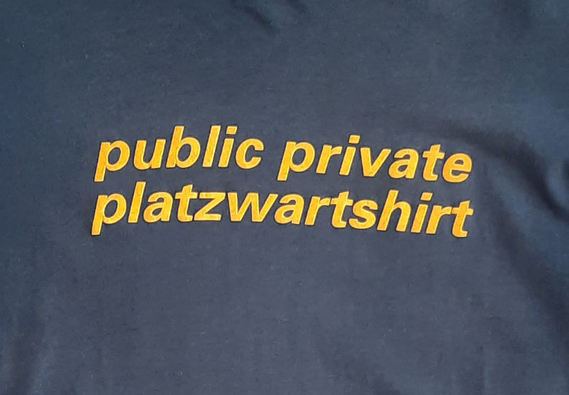 260812_public_private-shirt-Detail